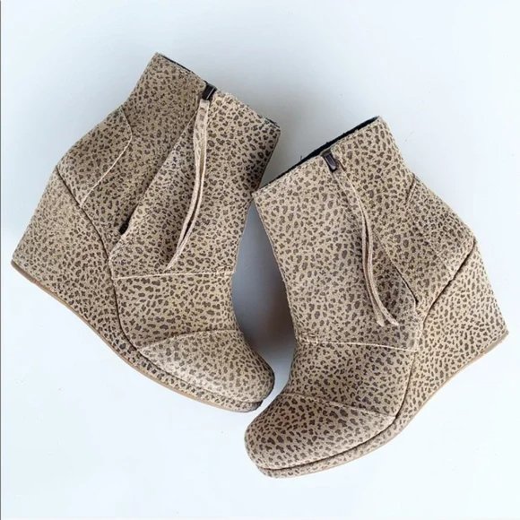Toms Shoes - Tom’s Cheetah Desert Wedge Boots
